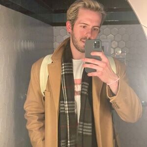 Meet your Posher, Nicholas